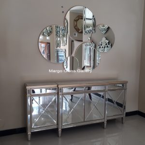 Sideboard and Mirror Decor MG 006272
