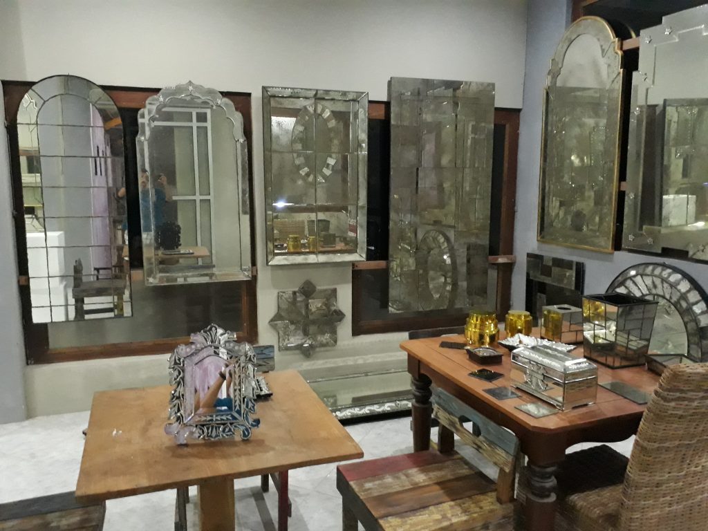 Antique Mirror Company